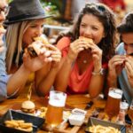 Traumdeutung essen mit freunden